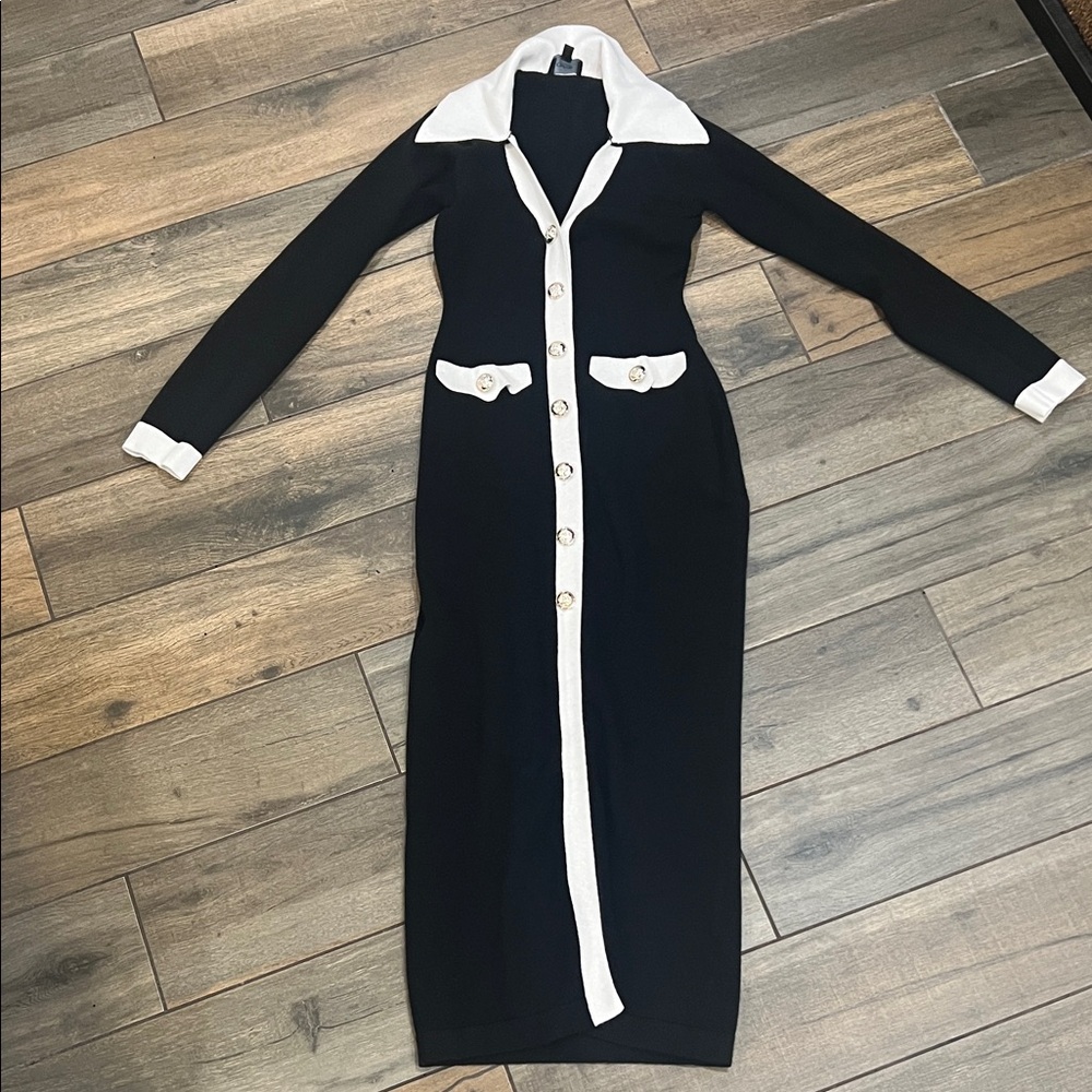 Chic Black and White Long Sleeve Dress